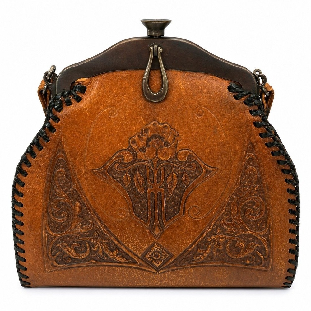 ⚜️83. 1900s Turnloc Steer Hide Purse ⚜️